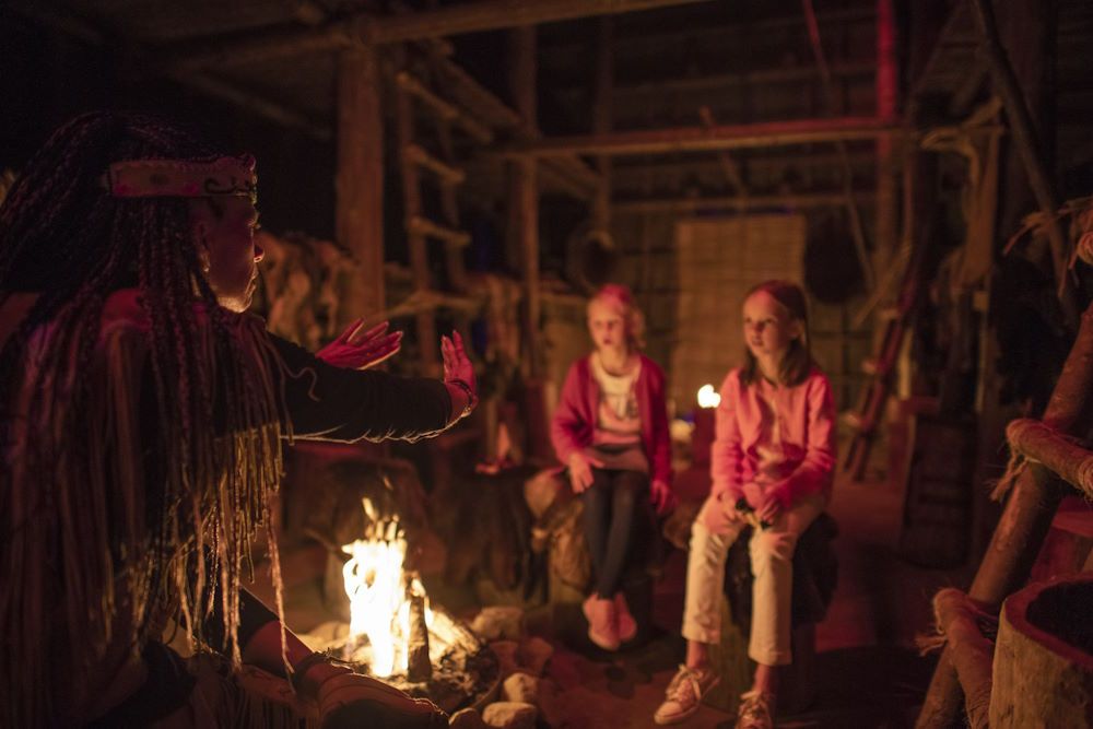 Huron Traditional Site ONHOÜA CHETEK8E enfants